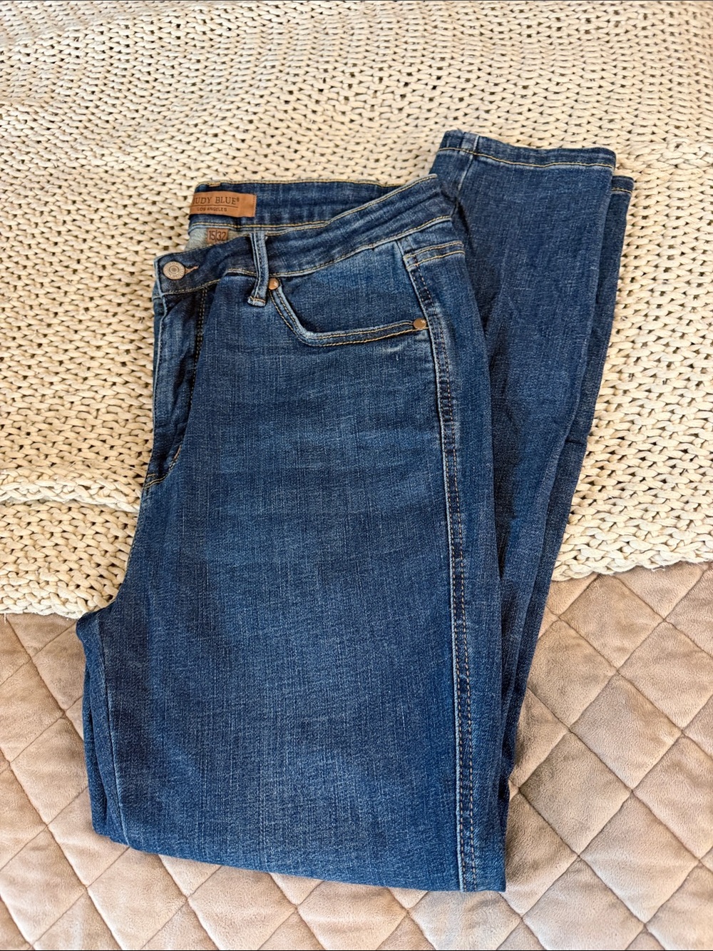 Judy Blue Mid to Dark Blue Skinny Jeans 34